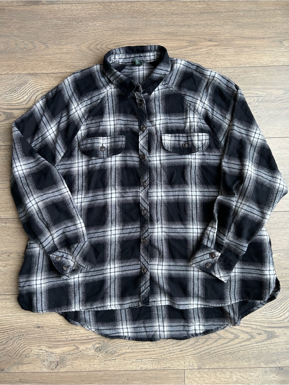 Wild Fable Black & White Plaid Button-Up Shirt